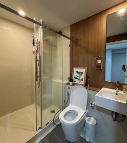 Blossom Condo @ Sathorn-Charoenrat for rent. Fully furnished and ready to move in. Book now!