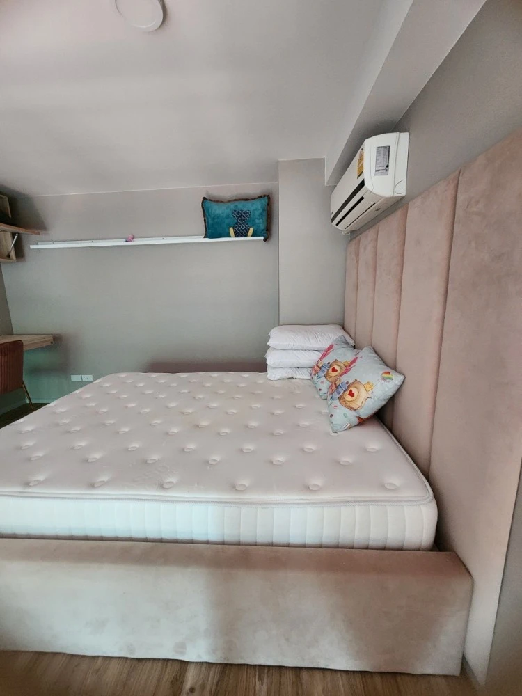 Blossom Condo @ Sathorn-Charoenrat for rent. Fully furnished and ready to move in. Book now!