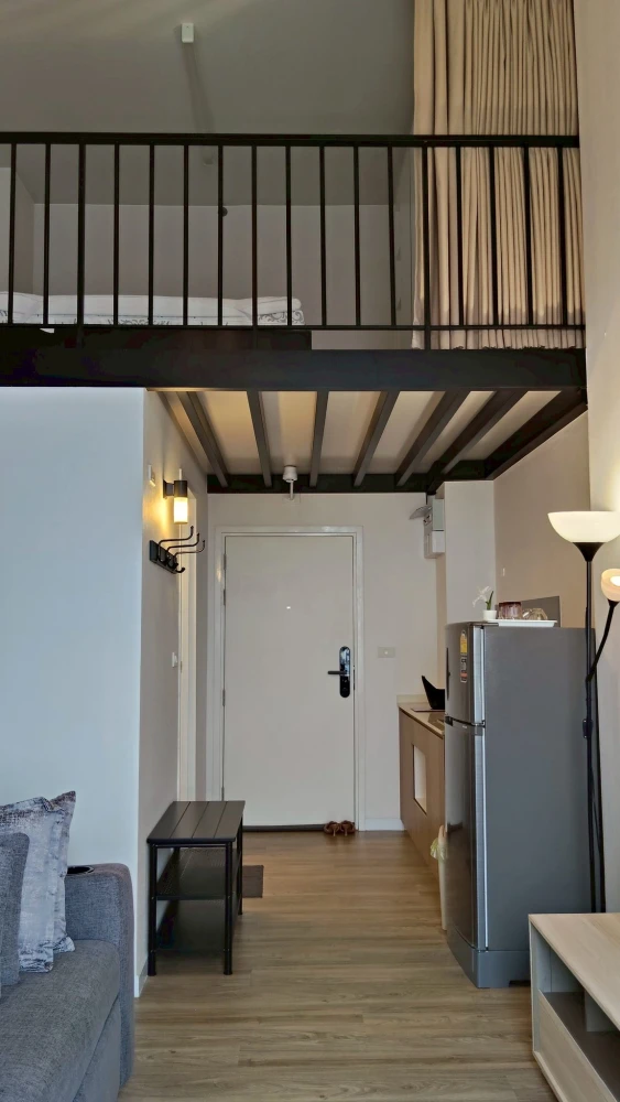 Blossom Condo @Fashion for rent. Nice room, fully furnished. Book now!