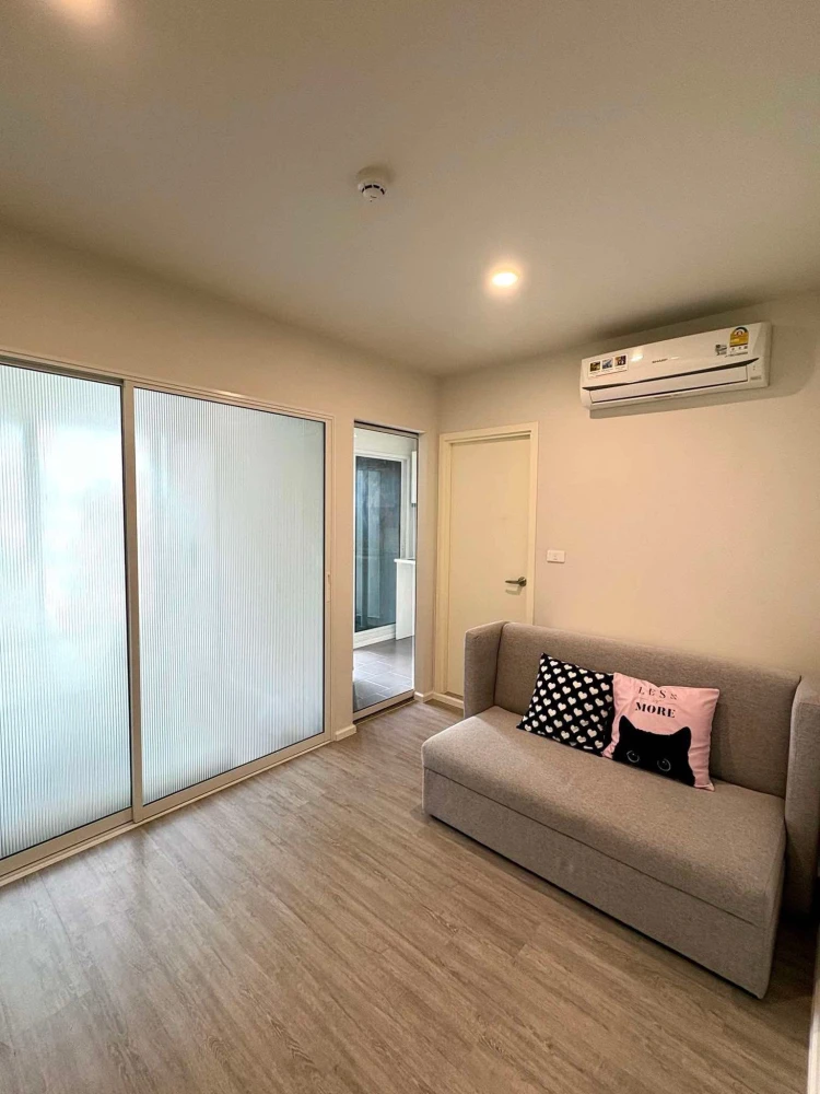 Blue Phahonyothin 35, 5th floor, fully furnished unit for rent. Book now!