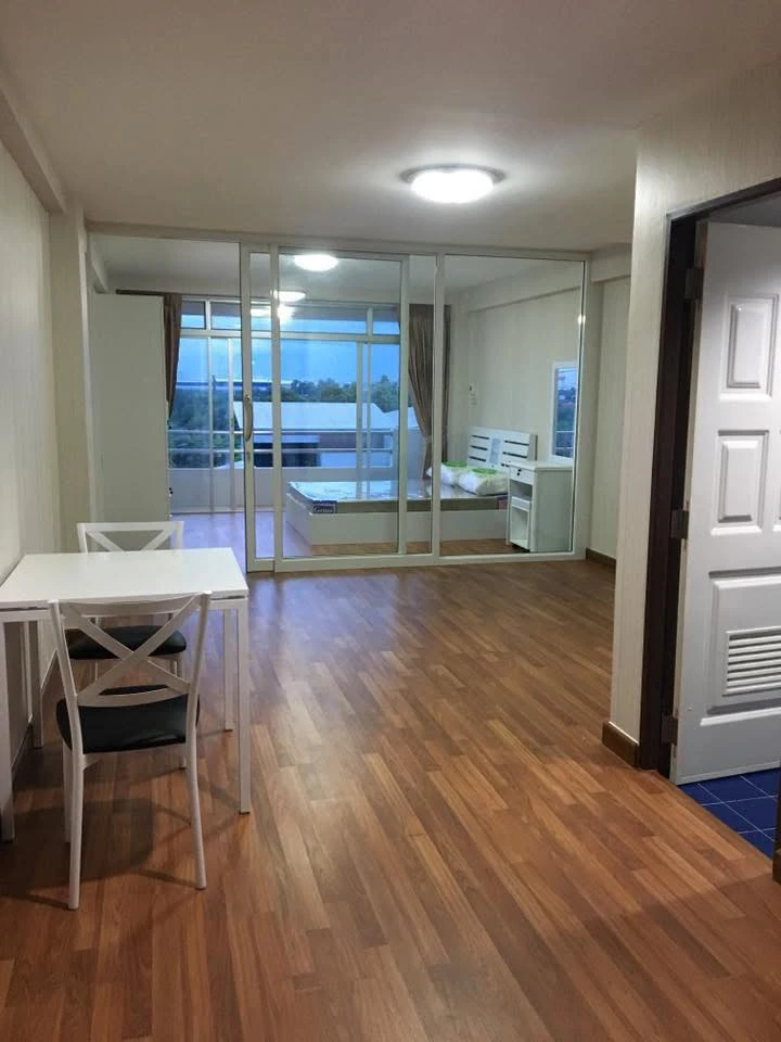 Blue Sky Condo for rent, ready to move in, fully furnished, ready to move in, spacious and comfortable room, has a balcony in the room, this price is