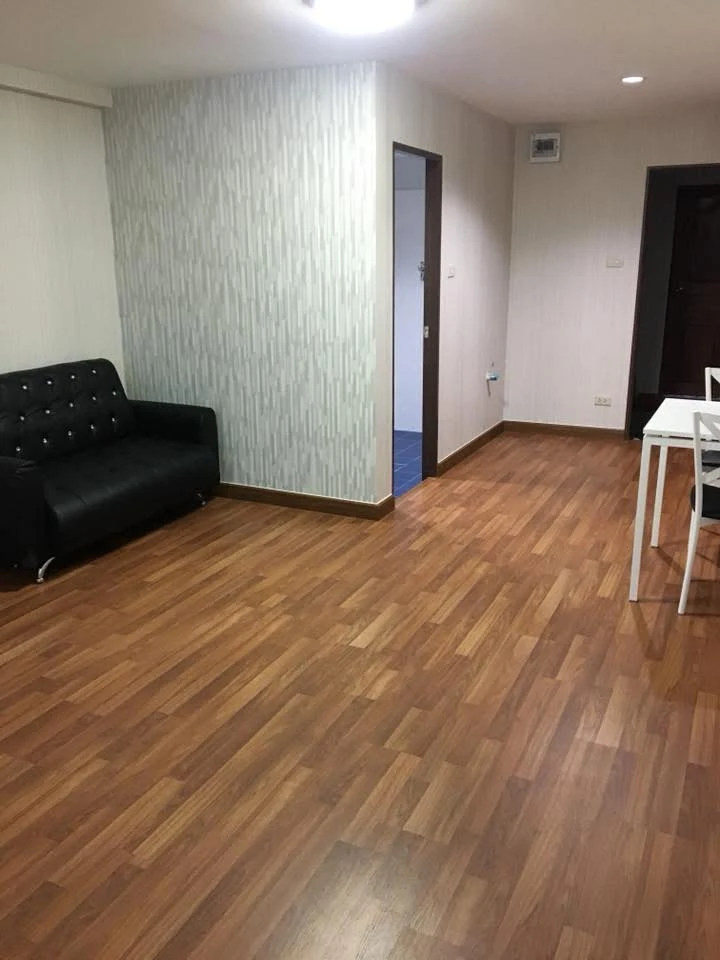 Blue Sky Condo for rent, ready to move in, fully furnished, ready to move in, spacious and comfortable room, has a balcony in the room, this price is