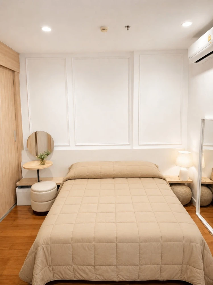 For Rent: Bright WongwianYai, 1 Bedroom, 1 Bathroom, High-Quality Built-in Furniture. Don't miss out!