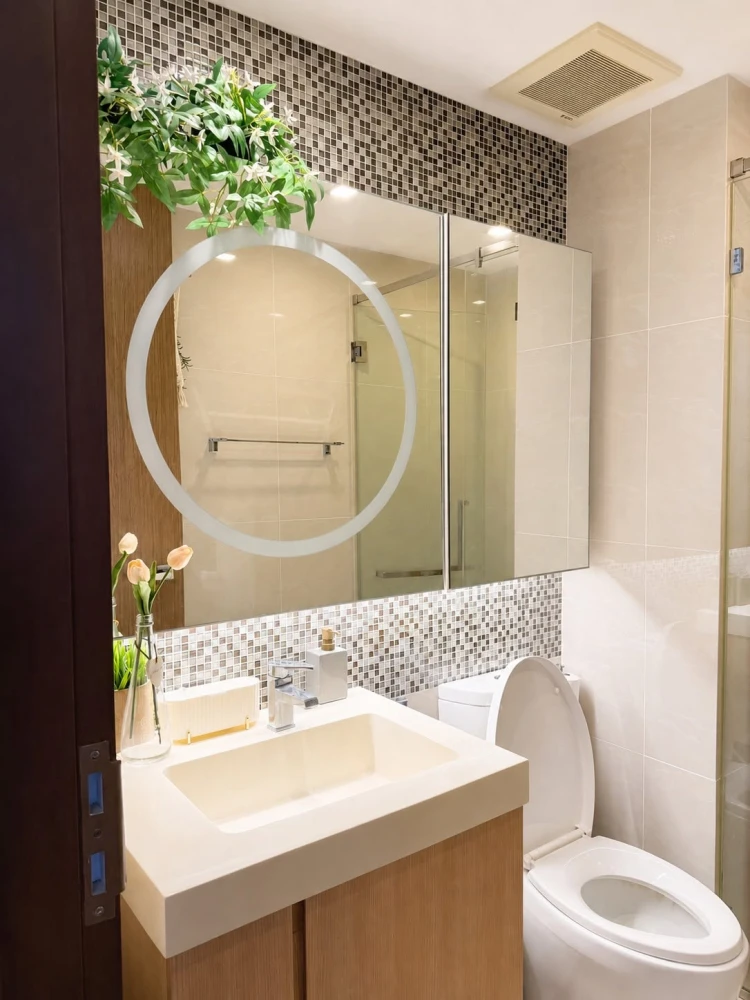 For Rent: Bright WongwianYai, 1 Bedroom, 1 Bathroom, High-Quality Built-in Furniture. Don't miss out!