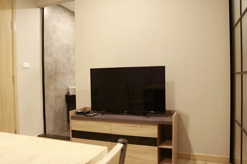 BRIX Condo for rent, fully furnished, ready to move in, just like dragging your suitcase into the house, hurry and move in.