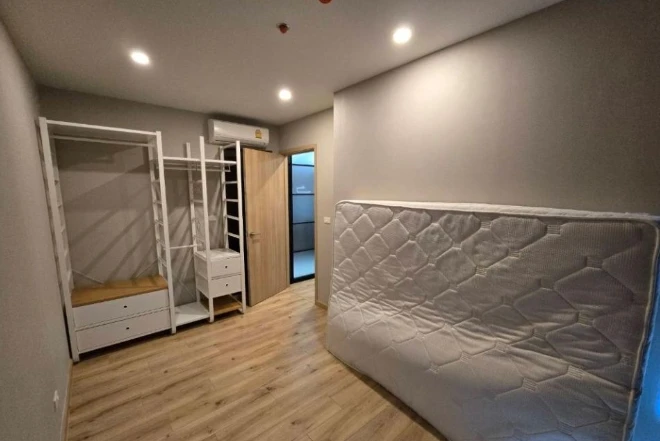 For rent: Brix Condominium, 10th floor, pool view, 2 bedrooms, interested in booking now, don't miss out, hurry!