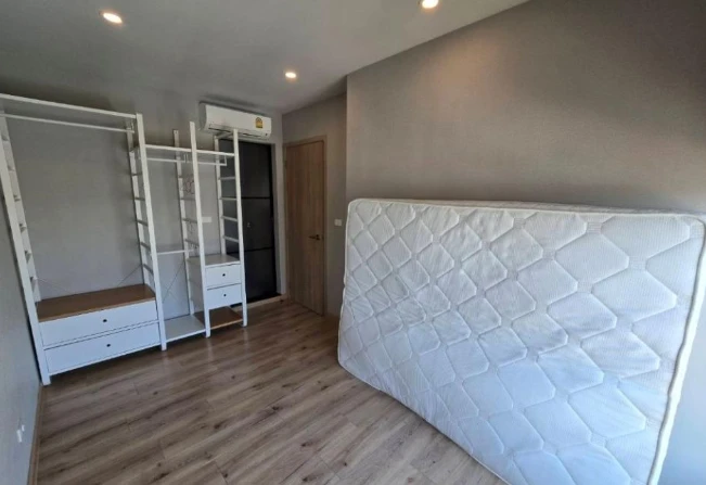 For rent: Brix Condominium, 10th floor, pool view, 2 bedrooms, interested in booking now, don't miss out, hurry!