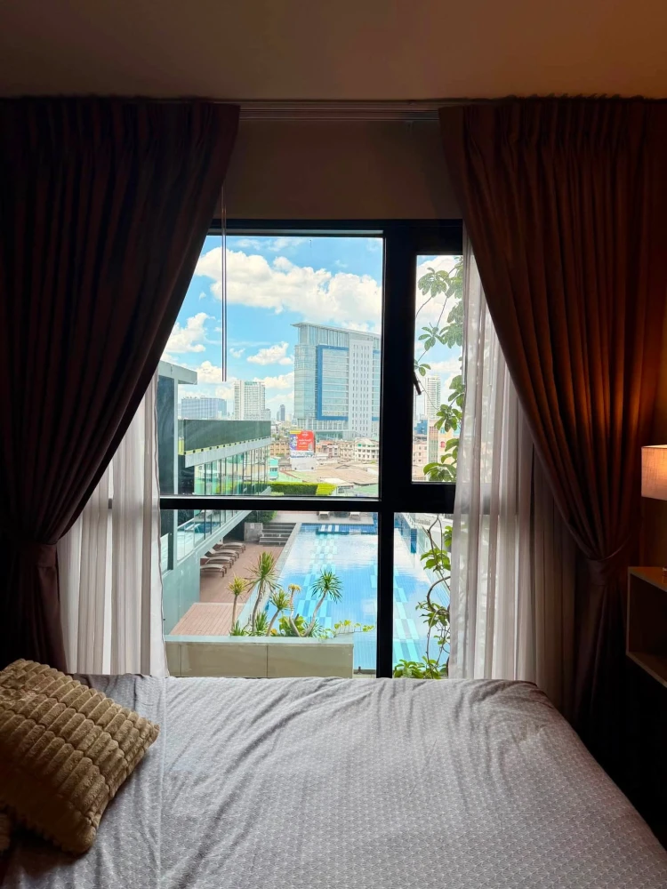 Brix Condominium for rent, 9th floor, pool view, built-in furniture, fully furnished with appliances. Book now before it's too late!