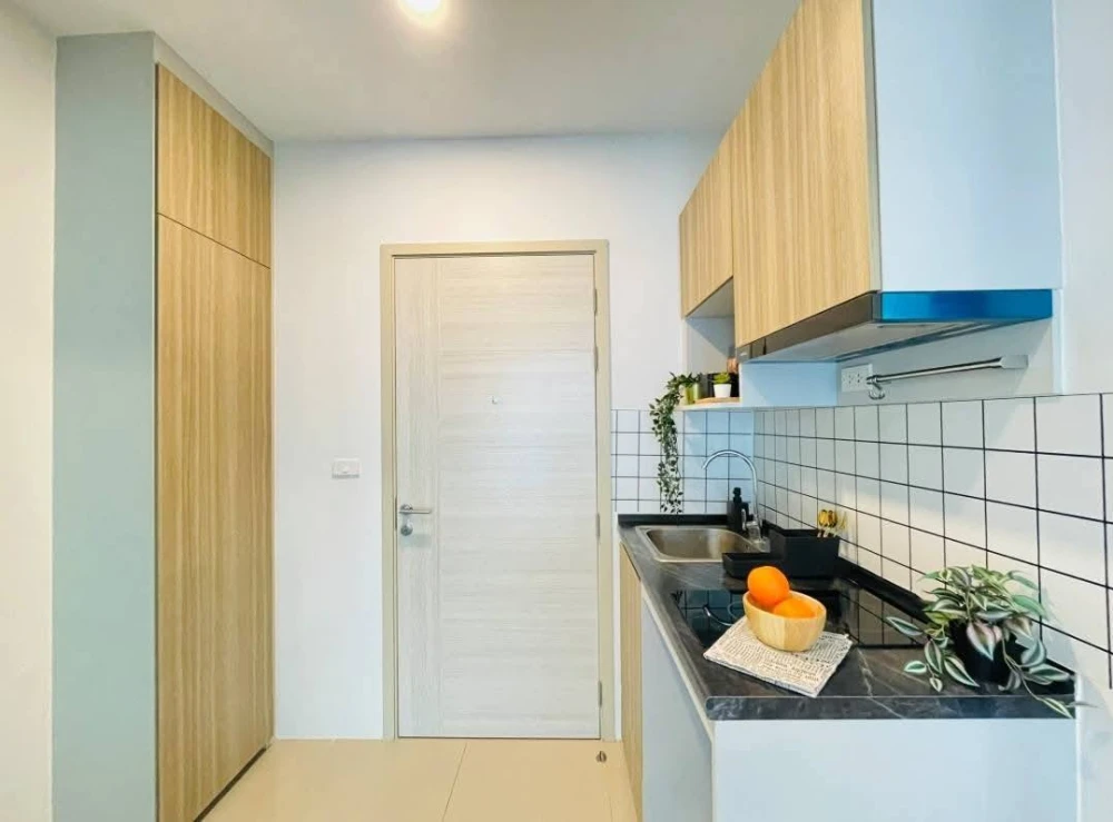 Brompton Sukhumvit 107 condo for rent. Nicely decorated unit, fully furnished with appliances. Just bring your suitcase and move in!