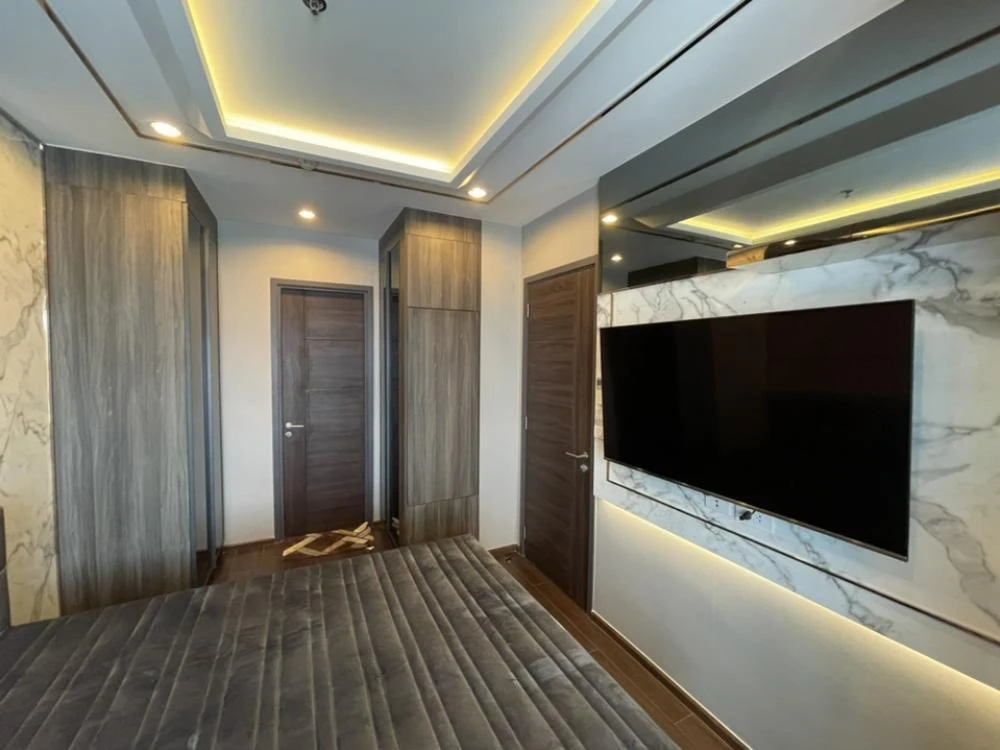 Condo for rent, C Ekkamai. Beautifully decorated and fully furnished with built-in furniture. Ready to move in! Great view.