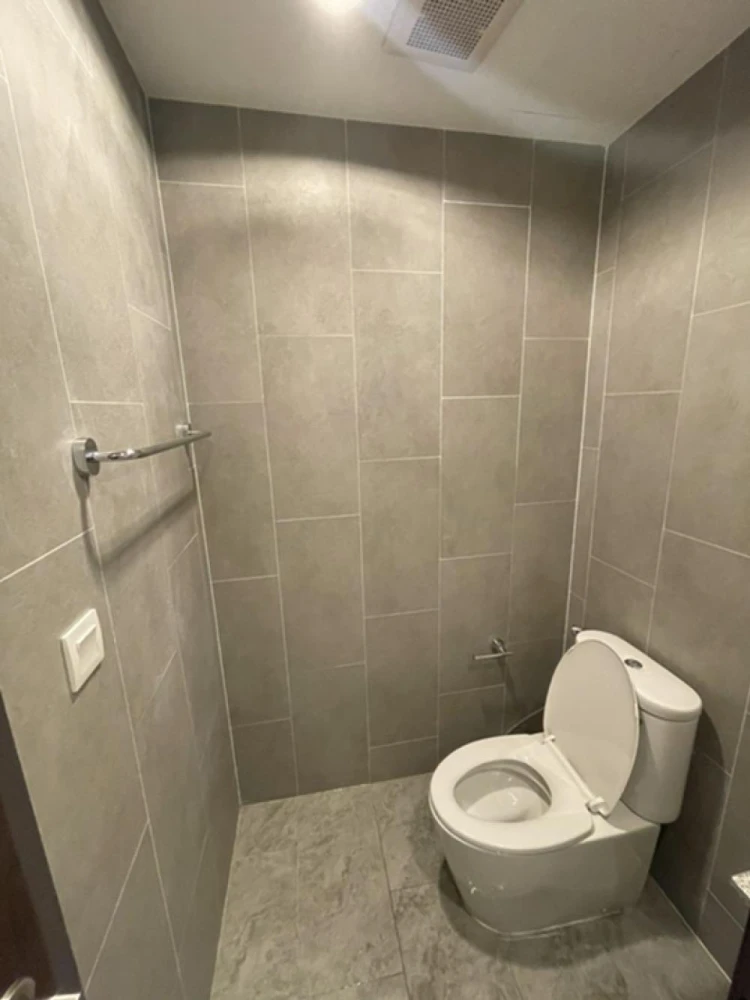 Condo for rent, C Ekkamai. Beautifully decorated and fully furnished with built-in furniture. Ready to move in! Great view.