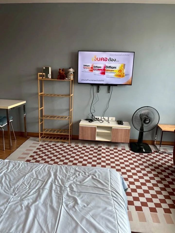 For rent: Casa Condo-Asoke Dindeang, 26th floor, high view, affordable price. You'll regret it if you miss it.