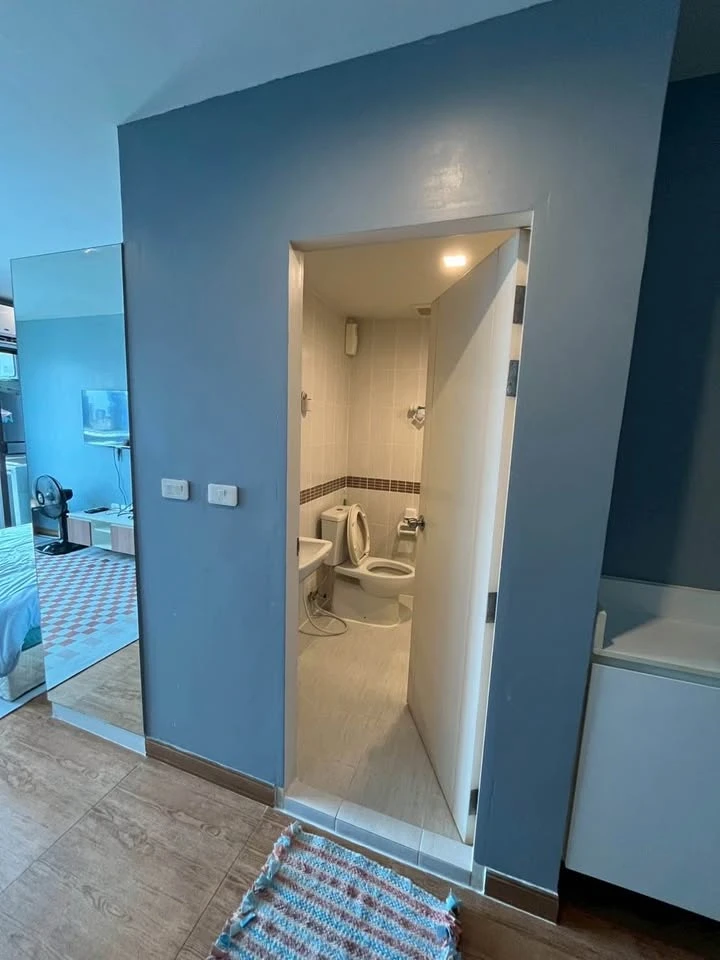 For rent: Casa Condo-Asoke Dindeang, 26th floor, high view, affordable price. You'll regret it if you miss it.
