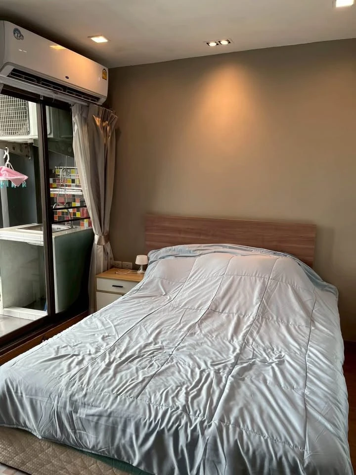 For rent: Casa Condo-Asoke Dindeang, 26th floor, high view, affordable price. You'll regret it if you miss it.