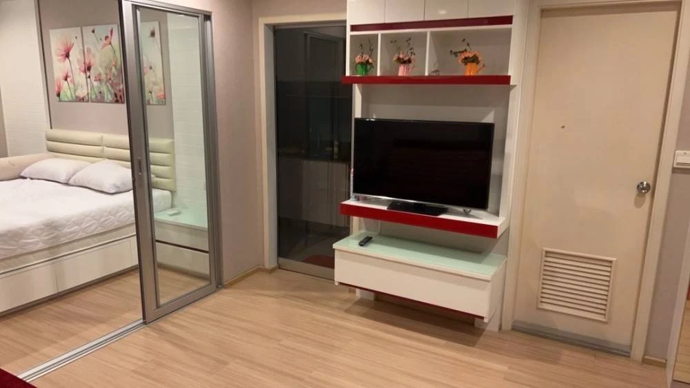 For rent: Casa Condo Ratchada-Ratchaphruek, 8th floor, fully furnished and equipped with electrical appliances. Reserve now, urgently.
