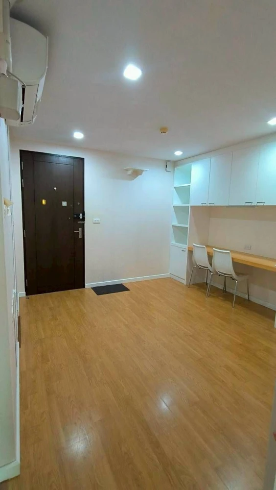 Casa Condo Ratchada Tha-Pra for rent. Ready to move in, spacious and comfortable. Fully furnished with appliances. Book now before it's too late!!!