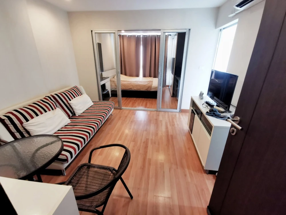 For rent: Casa Condo Sukhumvit 97, 7th floor, separated rooms, low price, great value, just come and move in.