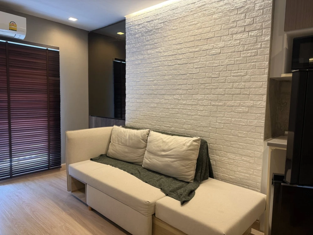 Casa Condo Bang Yai for rent. High floor corner unit with beautiful views, including the BTS Skytrain. Spacious, airy, comfortable, peaceful, and quie