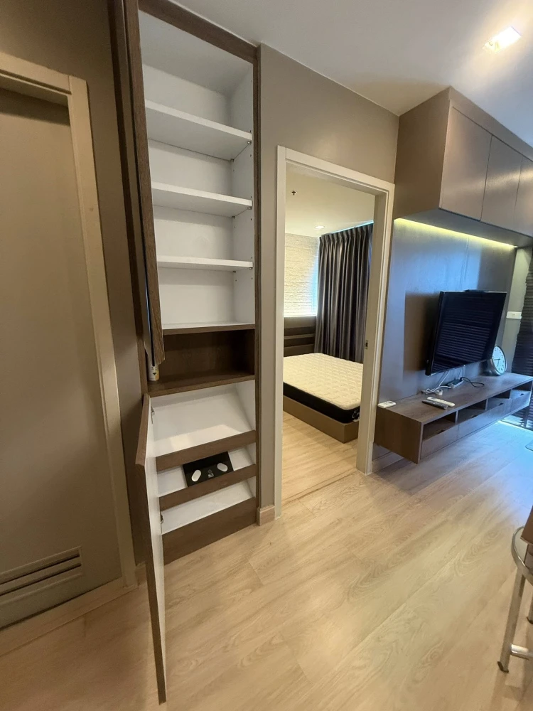 Casa Condo Bang Yai for rent. High floor corner unit with beautiful views, including the BTS Skytrain. Spacious, airy, comfortable, peaceful, and quie