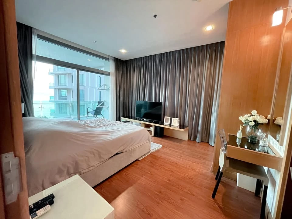 For rent Casalunar Paradiso Condominium, spacious room, lots of usable space, everything is complete here, hurry and move in.