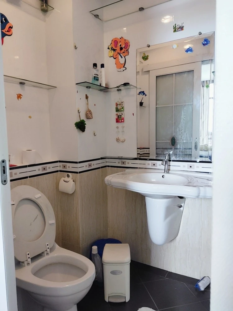 CC Condominium for rent. Spacious and comfortable 1-bedroom unit with full furnishings. Affordable price. Book now!