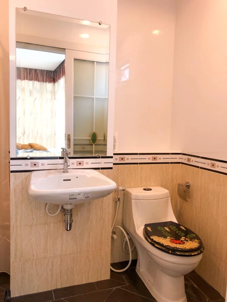 For rent: CC Condominium, 1 room, nice and comfortable, fully furnished, spacious room, comfortable to live in, reserve now.