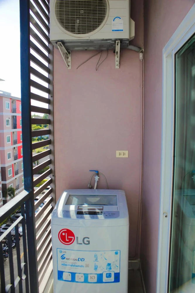 For rent: CC Condominium 2, 1 bedroom, 1 bathroom, fully furnished, with beautiful wallpaper. Don't miss it!