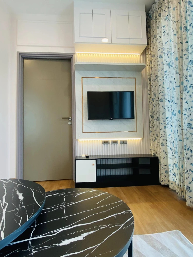 For rent: Ceil by Sansiri, corner room, unblocked view, modern built-in furniture, book now