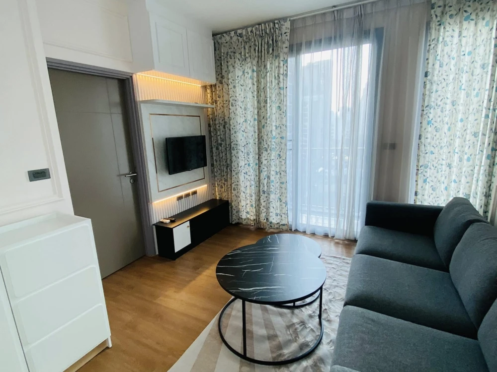For rent: Ceil by Sansiri, corner room, unblocked view, modern built-in furniture, book now