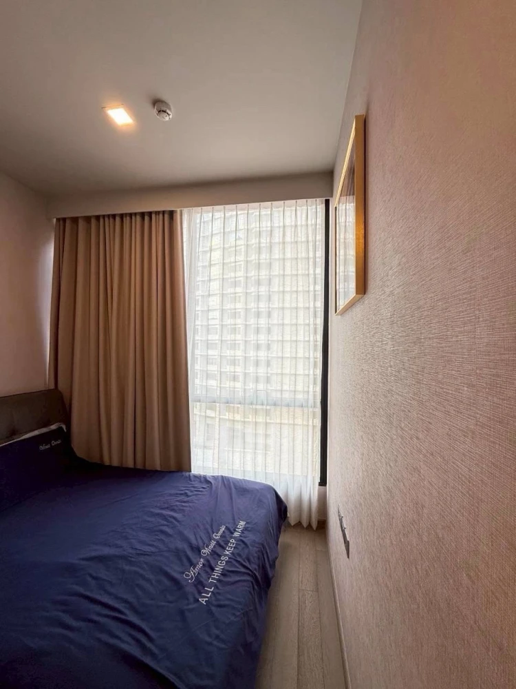 For rent: Celes Asoke, 2 bedrooms, 17th floor, fully furnished, very livable. Book now, don't miss out!
