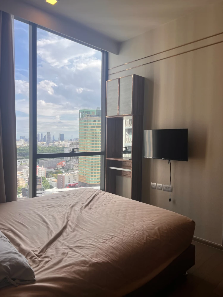 Celes Asoke condo for rent. Beautiful and comfortable unit with complete furnishings. Book now!
