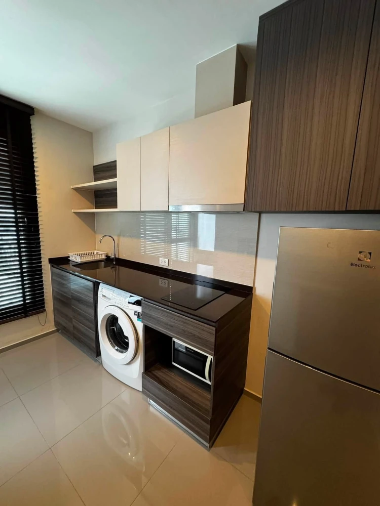 For rent: Centric Ari Station, 26th floor, separate private unit, fully furnished. Book now!