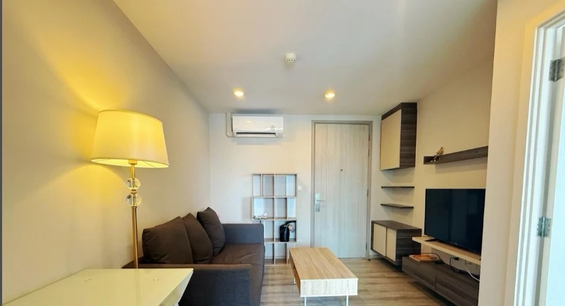 For rent: Centric Ari Station, 8th floor, fully furnished unit, very livable. Book now! Don't miss out!