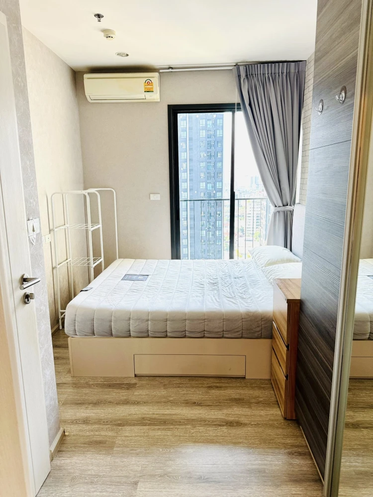 For rent: Centric Ari Station, high floor unit, fully furnished, comfortable, complete amenities. Book now!