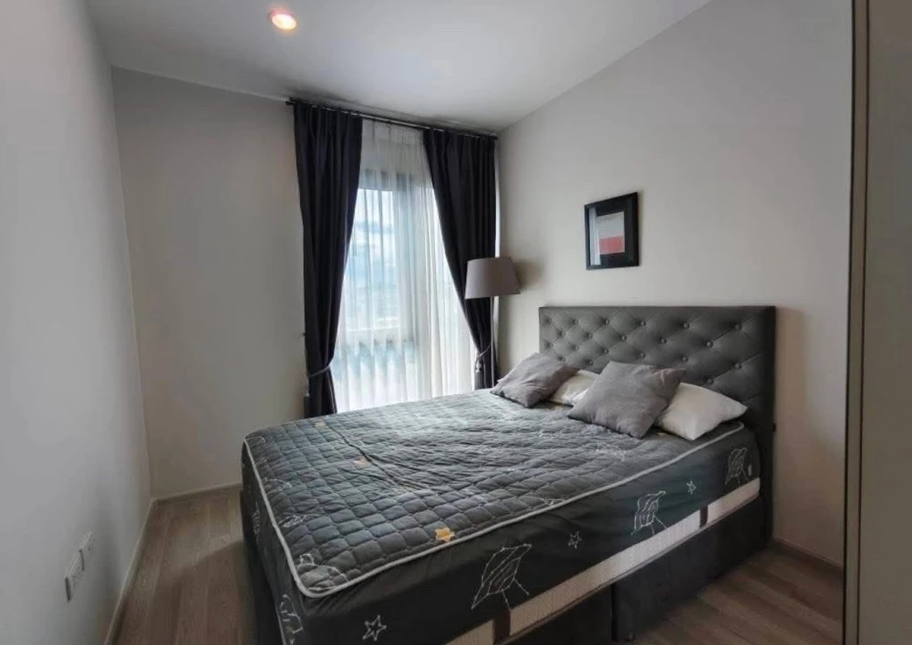 For rent: Centric Ratchada Huaikhwang, 8th floor, corner unit, fully furnished. Book now!