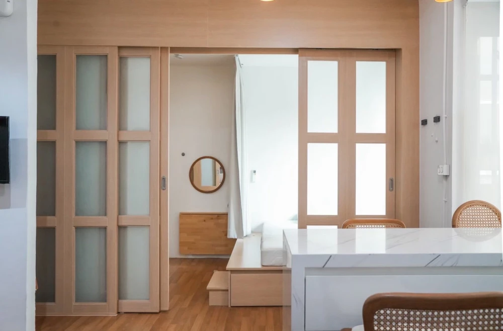 For rent: Centric Ratchada-Suthisan, beautifully decorated minimalist unit, great location, complete amenities. Book now!
