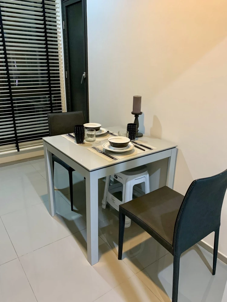 For rent: Centric Ratchada–Huai Khwang, 10th floor, fully furnished. Interested? Reserve now!