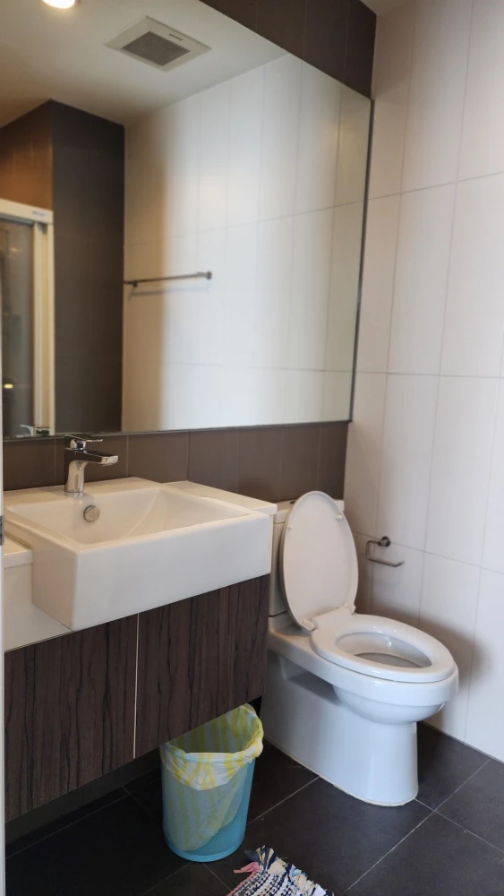 For rent: Centric Ratchada–Huai Khwang, 21st floor, fully furnished, nice room, interested, reserve now, don't miss out!