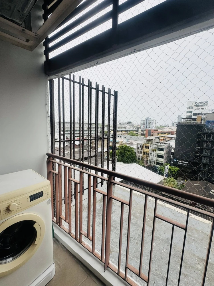 For rent: Centric Sathorn St. Louis. Spacious and comfortable room, not cramped. Fully furnished with appliances, ready to move in.