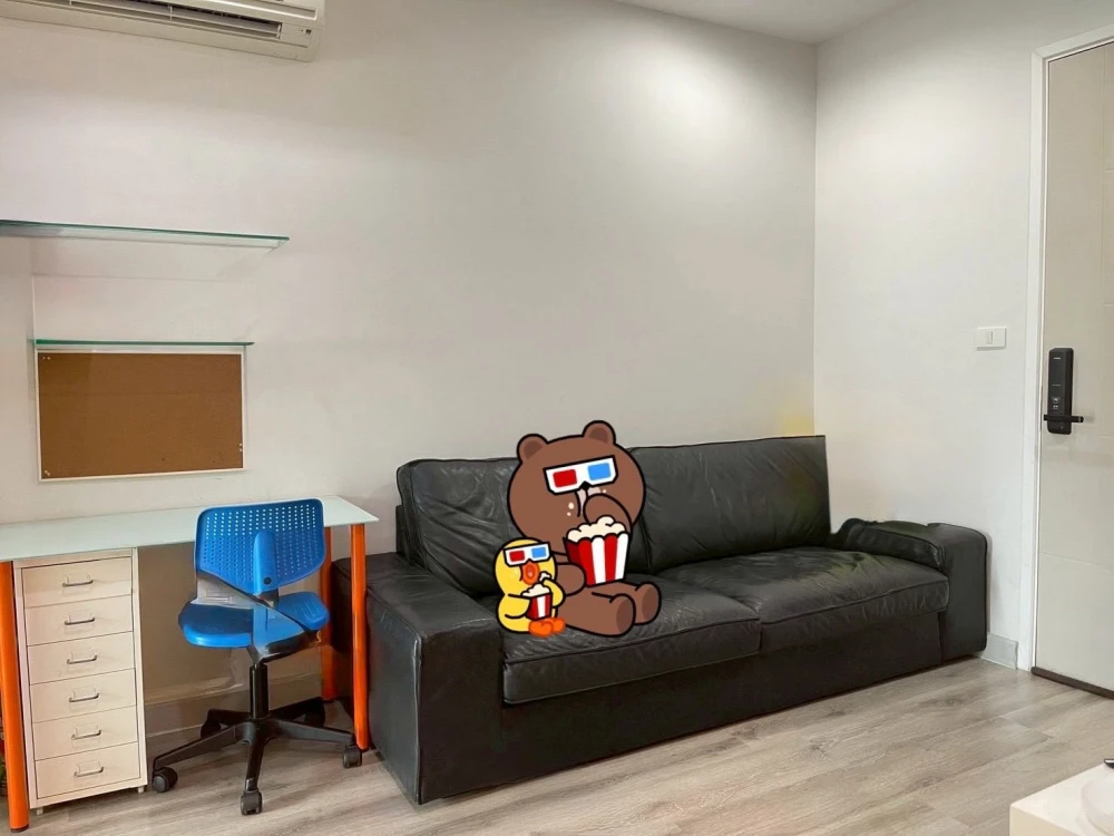 Spacious, fully furnished apartment for rent at Centric Sathorn St. Louis. Book now!!!
