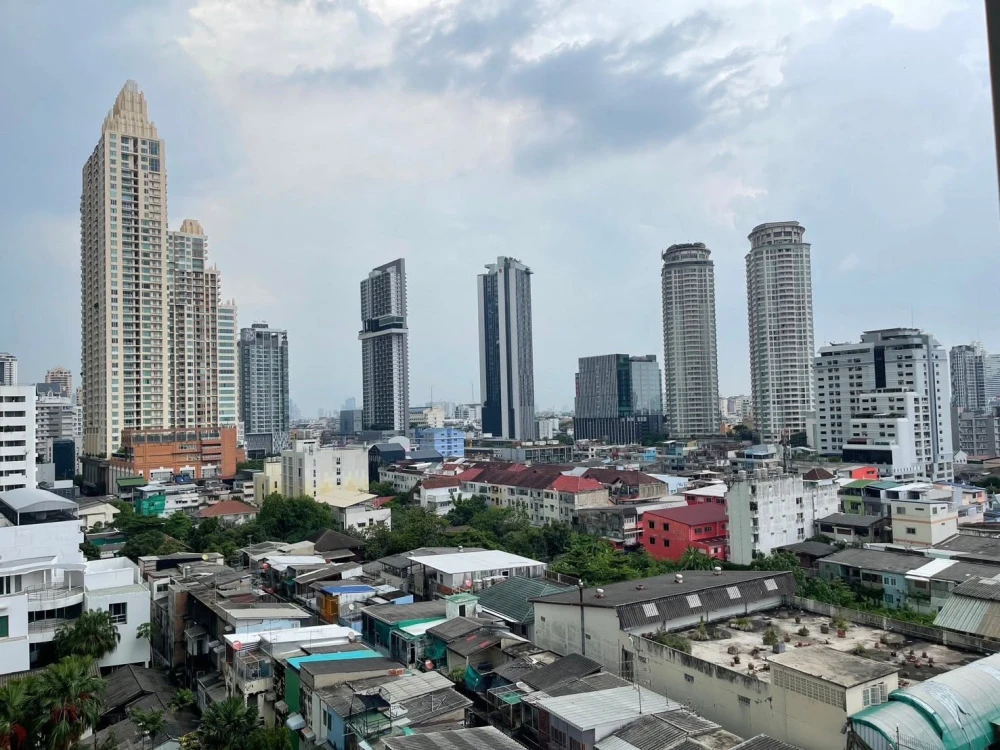 Spacious, fully furnished apartment for rent at Centric Sathorn St. Louis. Book now!!!