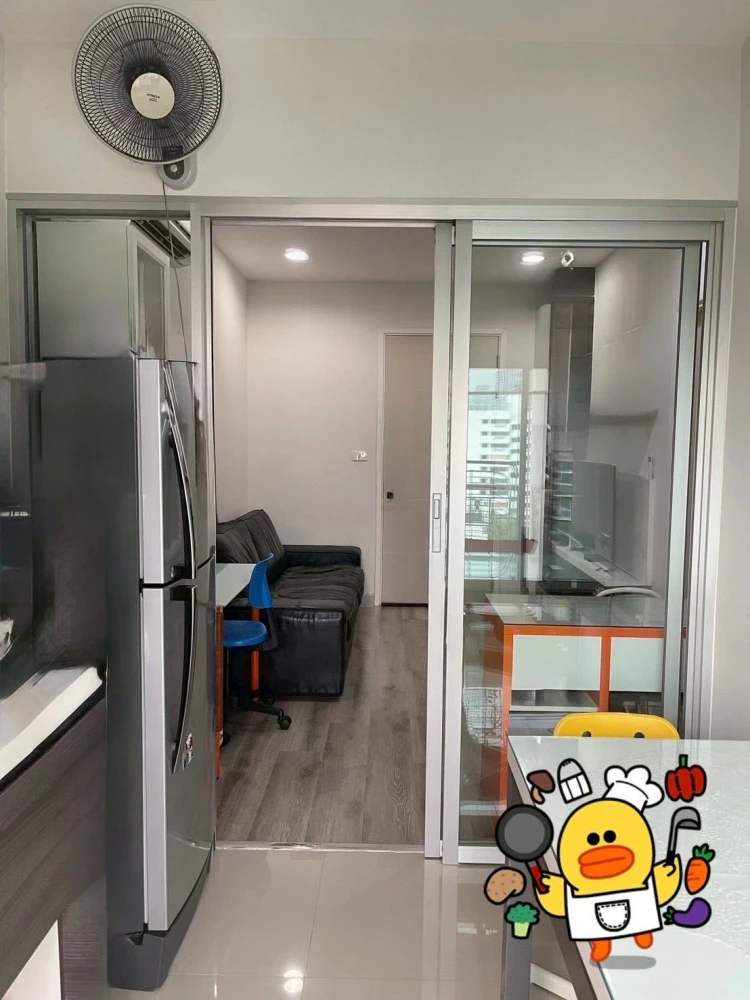 Spacious, fully furnished apartment for rent at Centric Sathorn St. Louis. Book now!!!