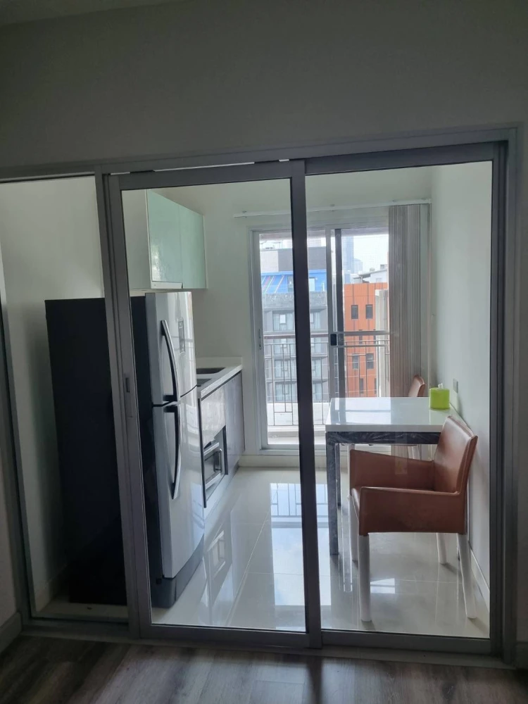 Centric Sathorn St. Louis for rent, ready to move in, fully furnished, hurry and reserve now before it's too late.