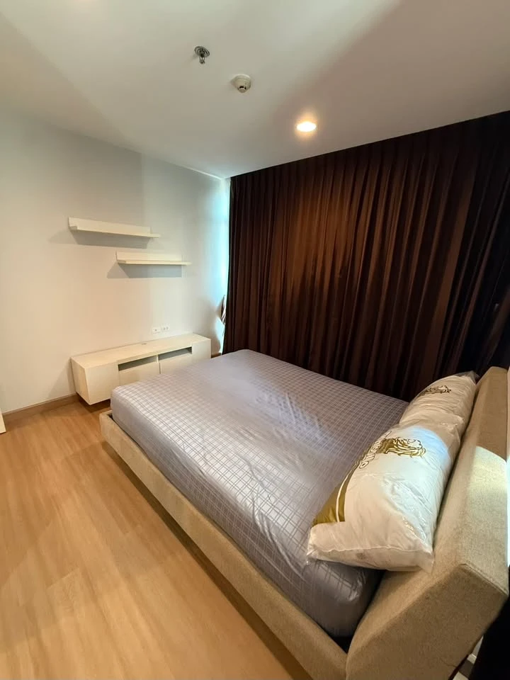For rent: Centric Scene Sukhumvit 64, north-facing unit with spacious living area, great location, and beautiful view. Don't miss out!