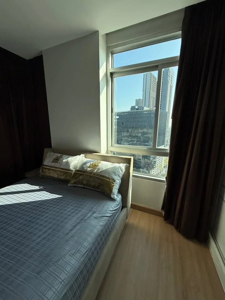 For rent: Centric Scene Sukhumvit 64, north-facing unit with spacious living area, great location, and beautiful view. Don't miss out!