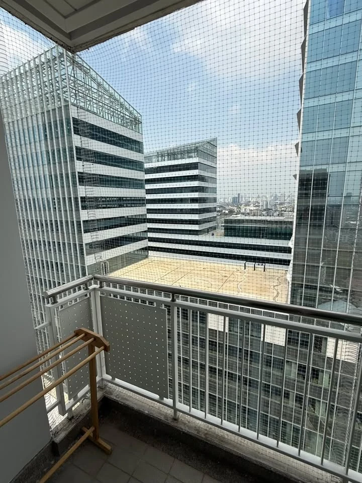 For rent: Centric Scene Sukhumvit 64, north-facing unit with spacious living area, great location, and beautiful view. Don't miss out!
