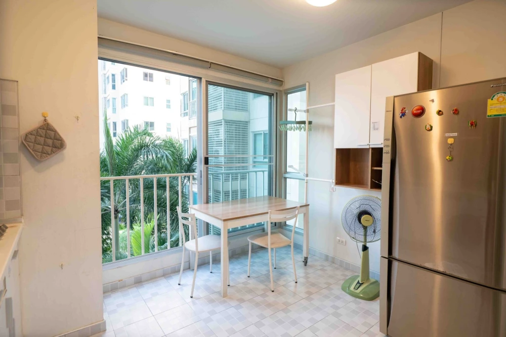Centric Scene Ratchavipha for rent, spacious room, lots of usable space, complete with amenities. Come reserve today.