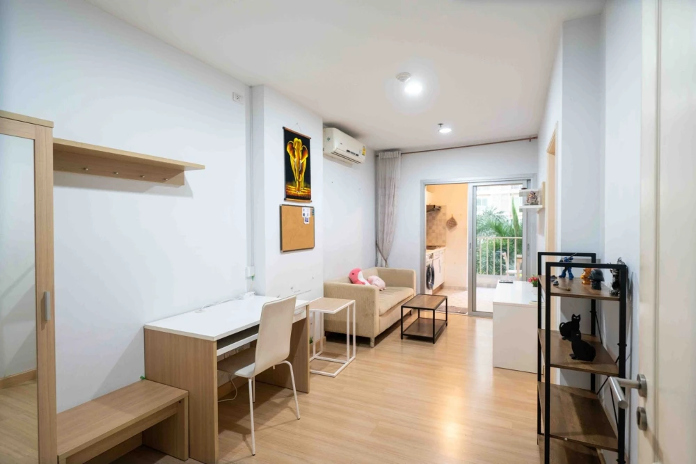 Centric Scene Ratchavipha for rent, spacious room, lots of usable space, complete with amenities. Come reserve today.