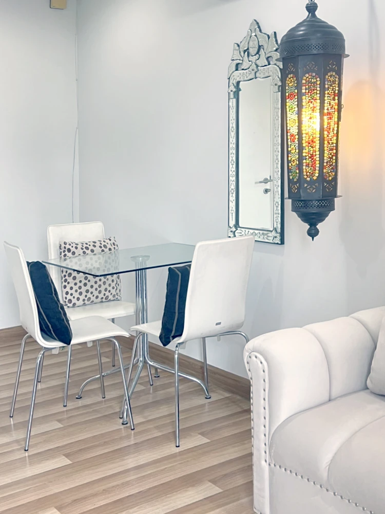 For rent: Centric Scene Sukhumvit 64, private corner room with views on both sides, swimming pool view, decorated in Moroccan style, book now.
