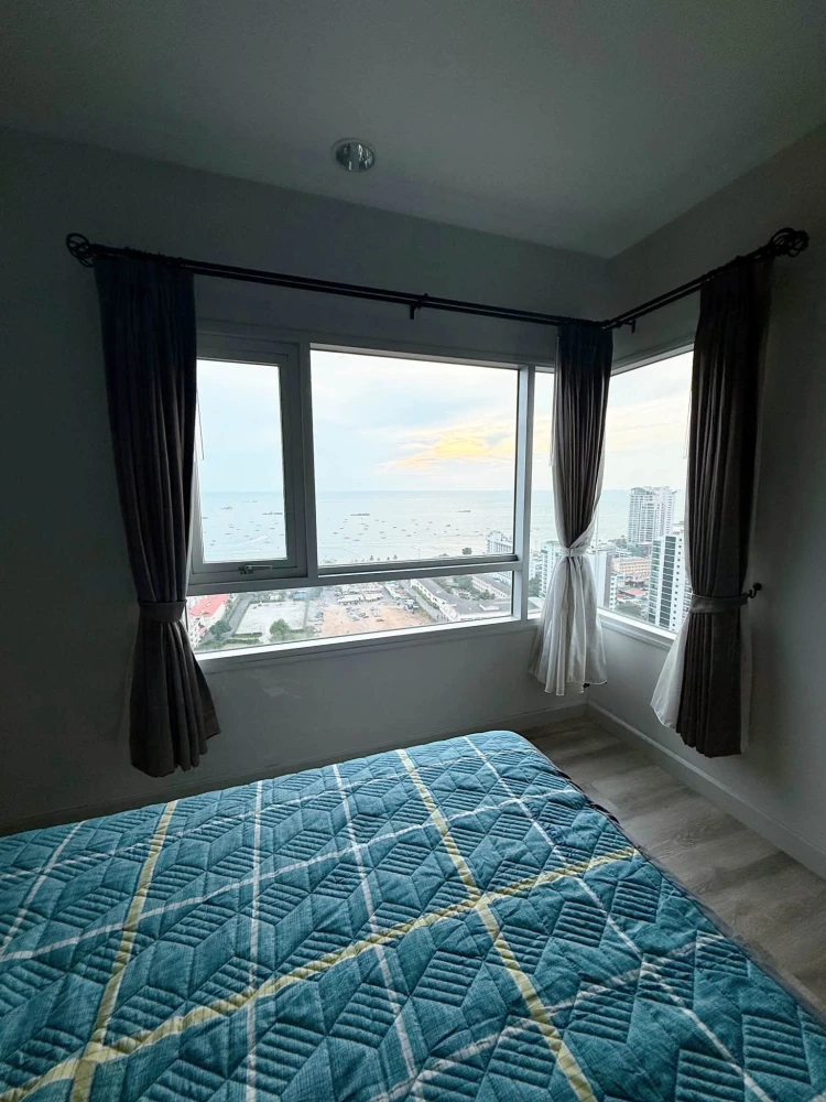 For rent: Centric Sea, 2 bedrooms, spacious living area, prime location, stunning unblocked views. Don't miss out!